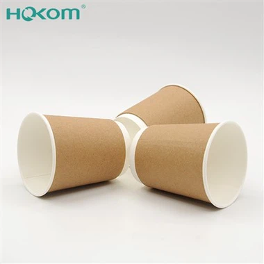 Kraft Hot Printing Cafet Coffee al por mayor logotipo personalizable impermeable impermeable copas de papel negro de pared doble con tapa